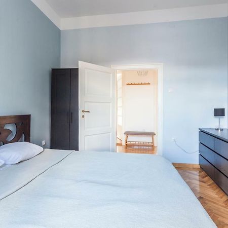 99 Muses Apartments Dordegol Buitenkant foto
